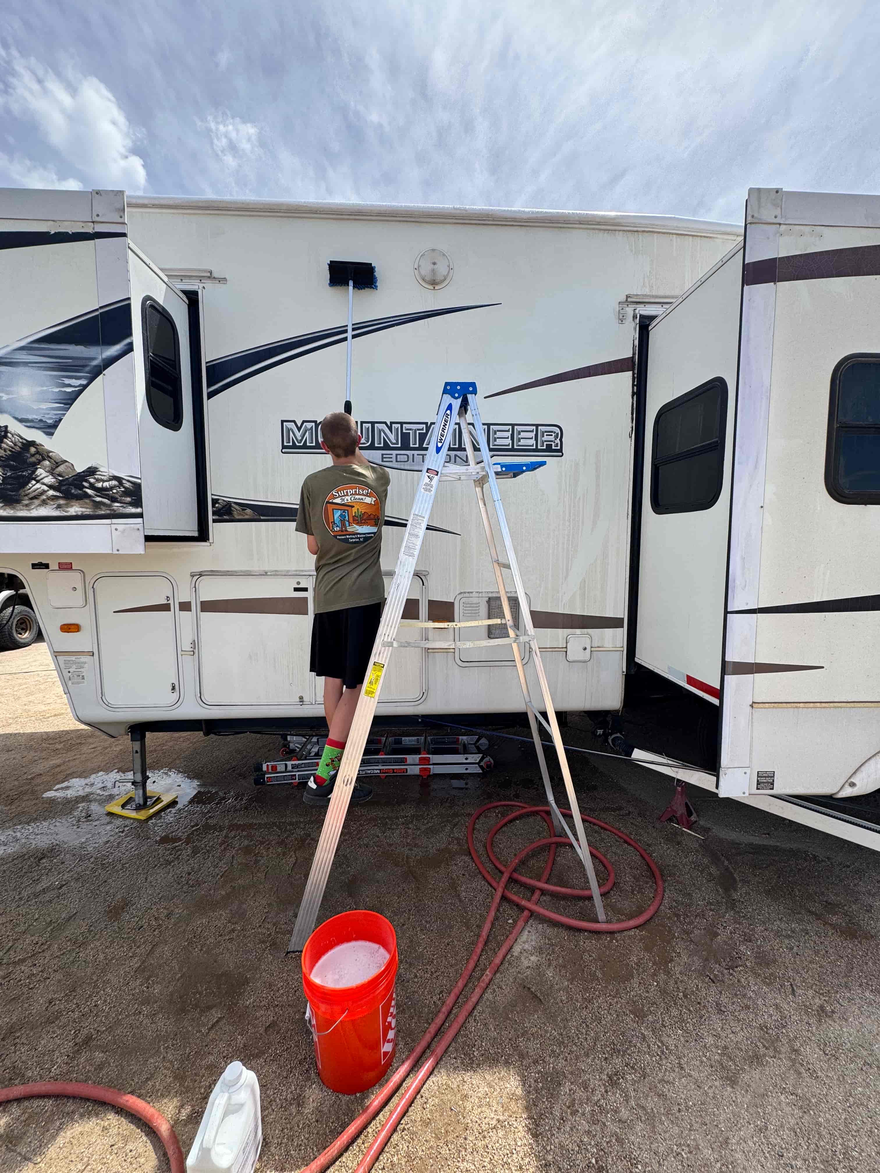 RV mid-wash in progress